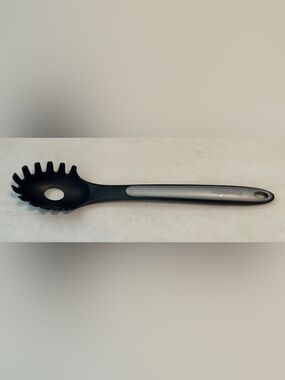 CALPHALON Black & Gray Nylon Pasta Spaghetti Serving Cooking Utensil